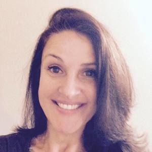 Meet your Posher, Lora